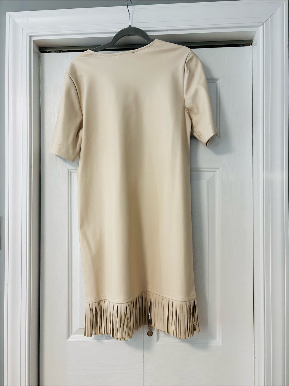 Karen Kane NWT V neck Tropic Sun Fringe Dress size M - Picture 7 of 7
